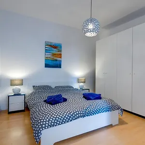  Appartement With Stunning Seaviews